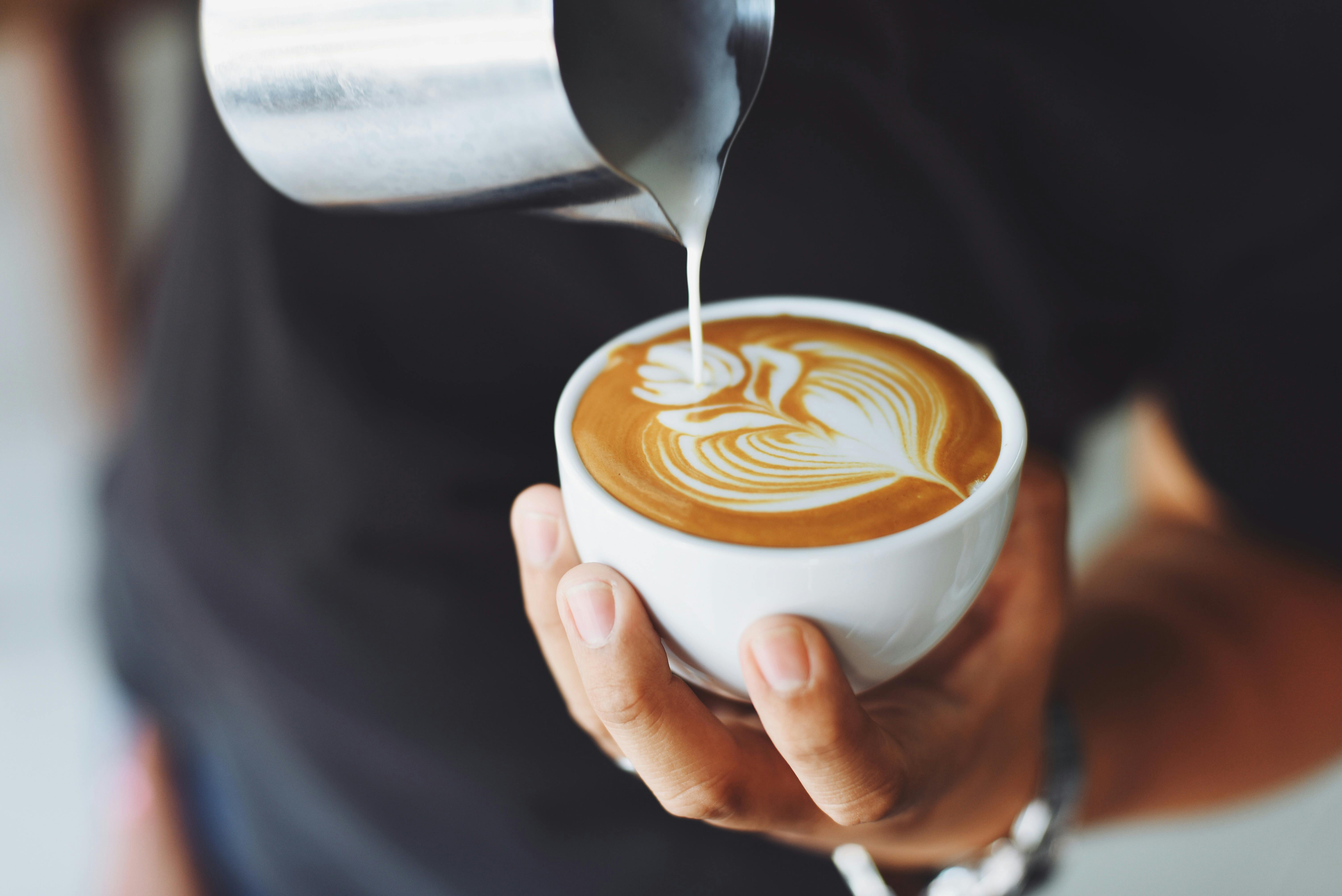 How to Make a Good Flat White (and Why Milk Matters More Than You Think)